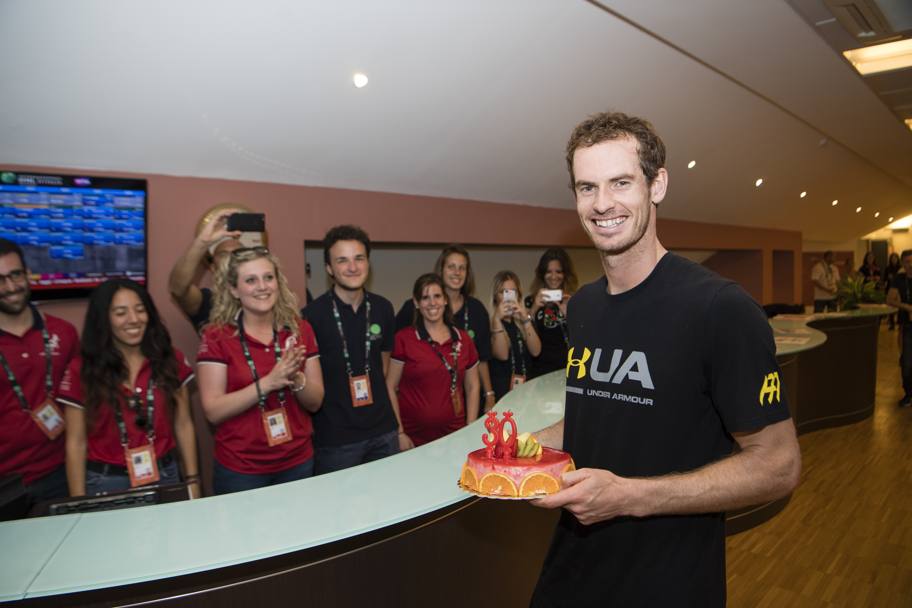 Andy Murray compie 30 anni. Auguri e torta con candeline da soffiare. Atp/Peter Staples